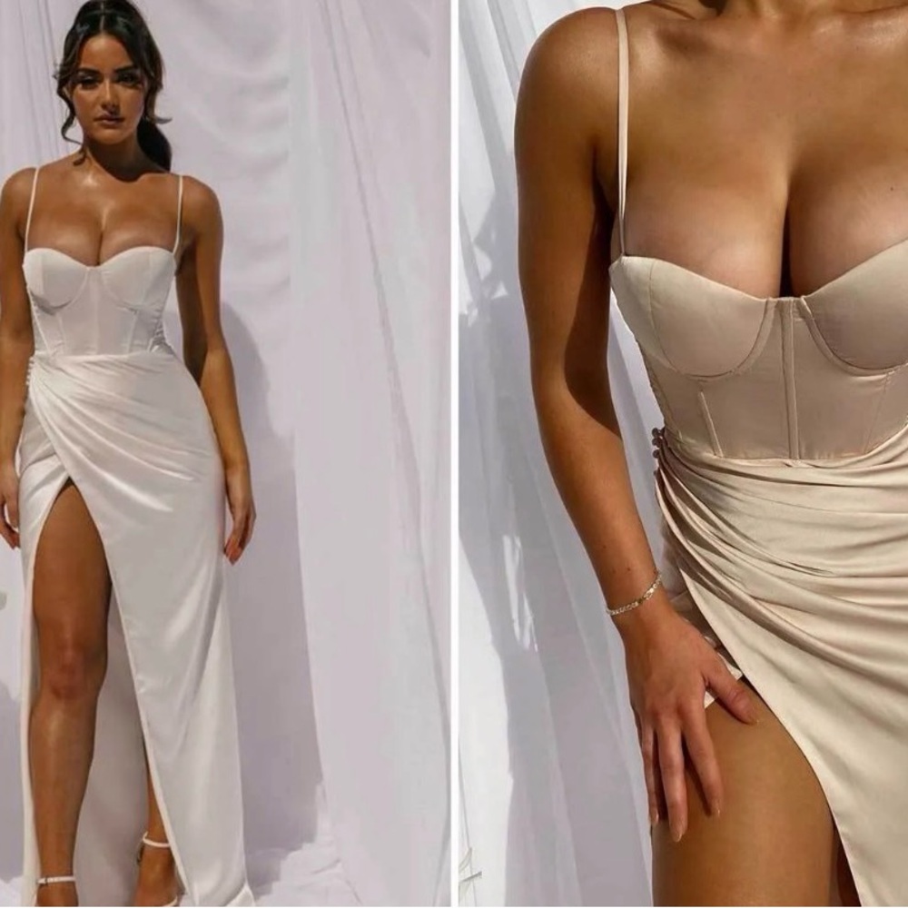 ✨ Meshki Daniella Champagne Satin Cupped Corset Maxi Dress ✨ - Picture 2 of 7